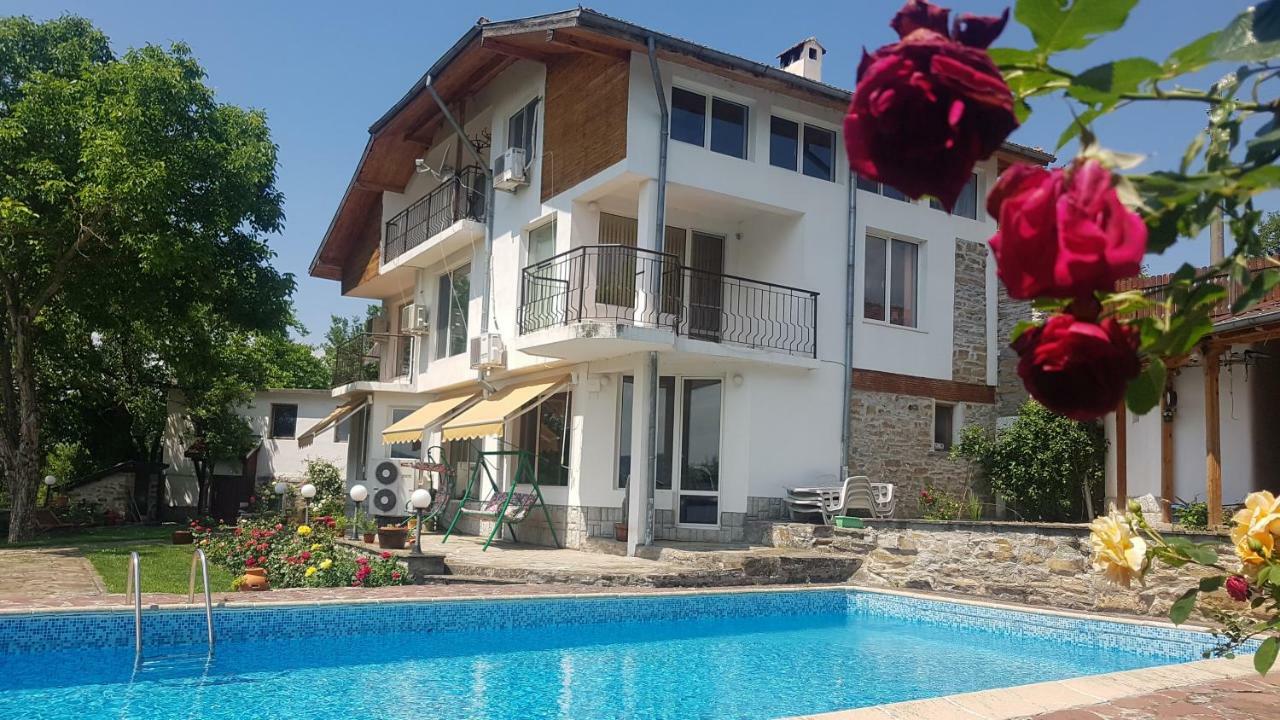 Rosarium Residence Guest House Dryanovo Exterior photo